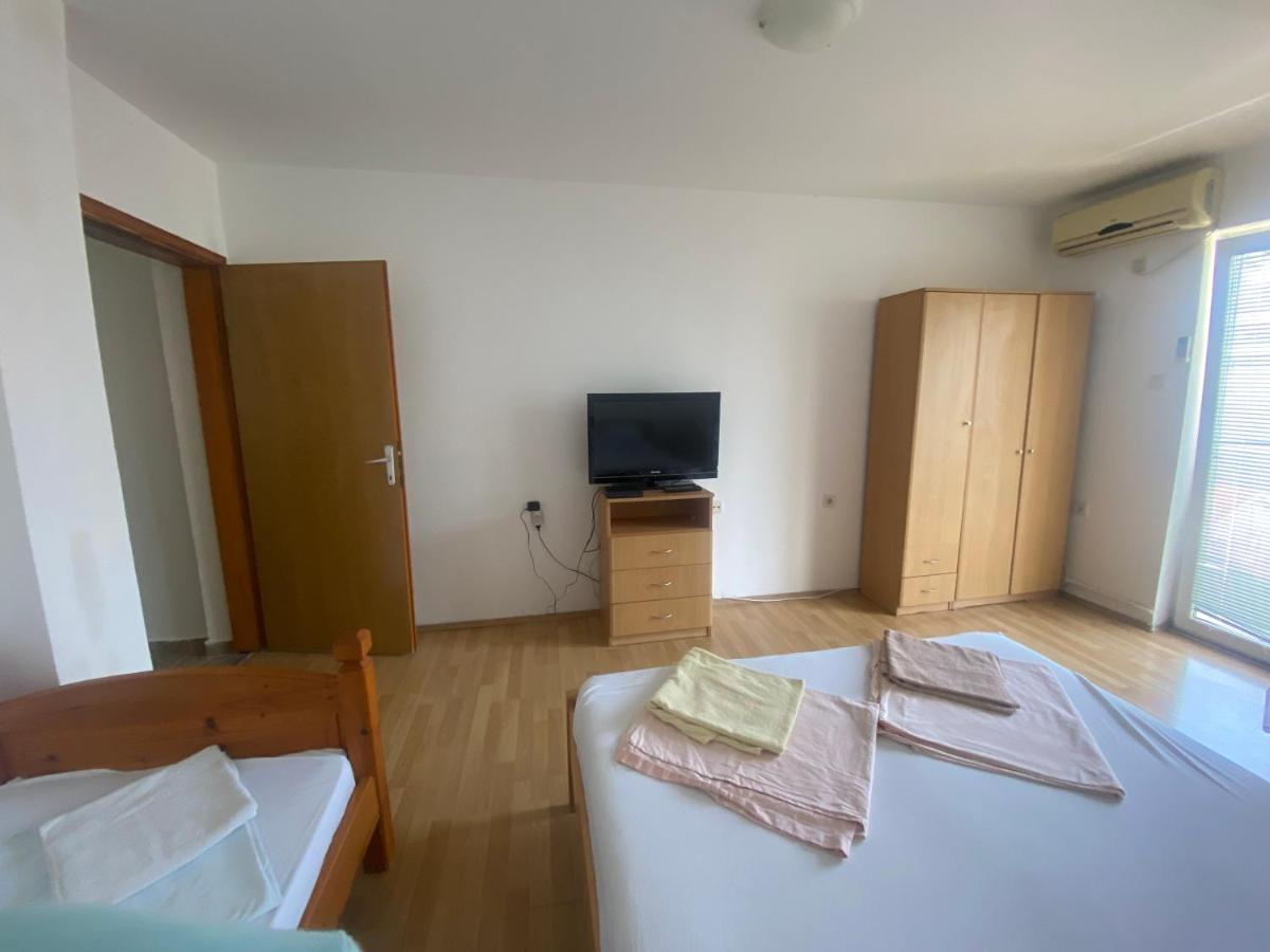 Apartments Djuricic Котор Екстериор снимка